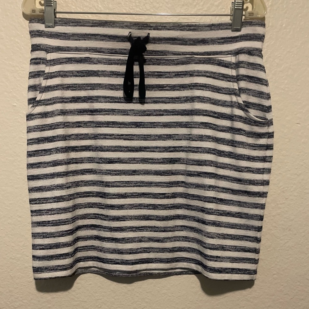 Market & Spruce Women’s Skirt. SZ  Med